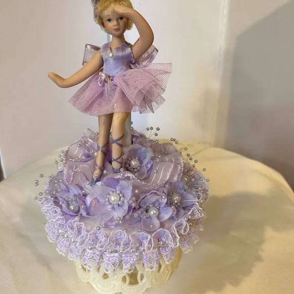 Purple Ballerina Doll Figurine cake topper or table decoration - Picture 8 of 9